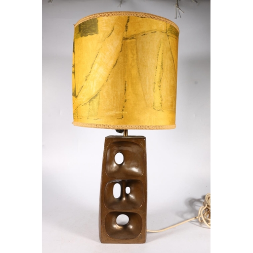 623 - Mid-century totem style table lamp with bronzed effect glaze, 31cm tall.