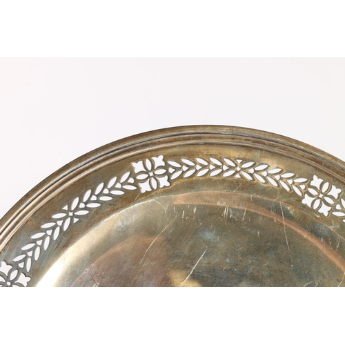 67 - Tiffany & Co. silver tazza with pierced edge, 22cm diameter, 432g.