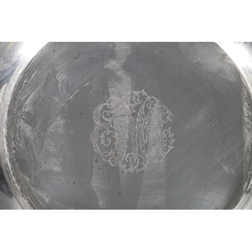 67A - Towle silver dish in Pompeian Adam pattern, 26cm diameter, 273g.