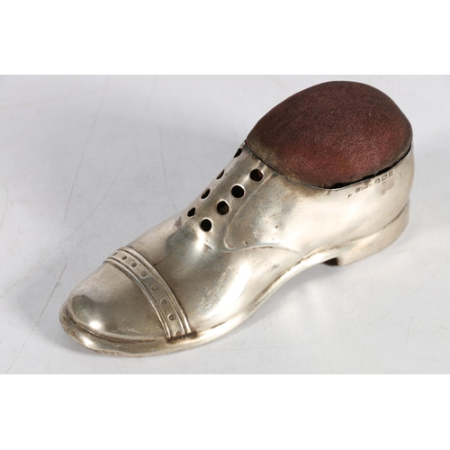 67Q - Edward VII novelty pin cushion in the form of a shoe, hallmarked S Blanckensee & Son, Birmingham... 