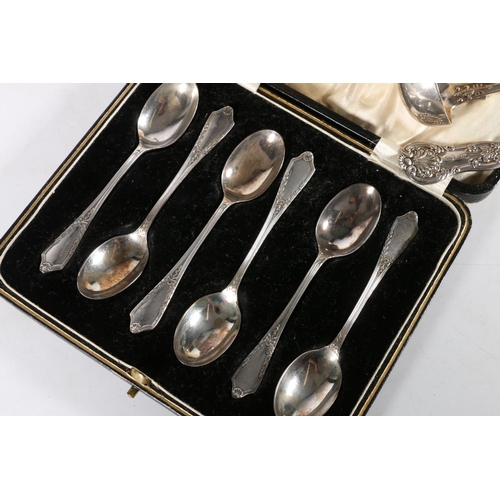 8 - Pair of Victorian Scottish silver toddy ladles of single struck Queen's pattern by John Murray and J... 