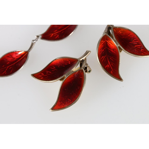 180 - Willy Winnaess for David Andersen of Norway, a Norwegian Sterling silver and red enamel leaf link ne... 