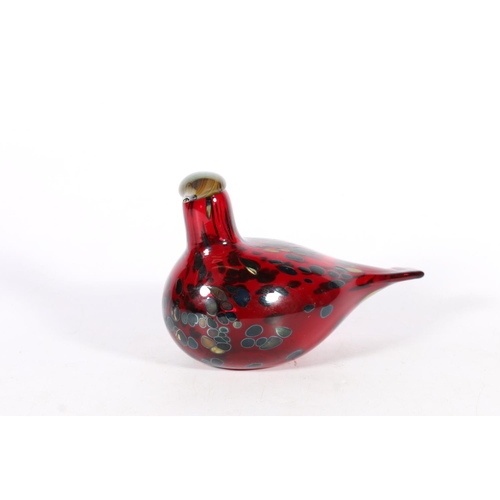 451 - Art Glass bird by O Toikka, signed to base, 12cm.