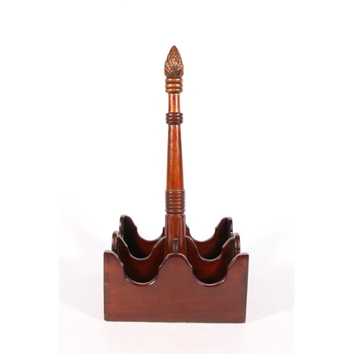 355 - Mahogany four-section decanter slide, the turned handle with strawberry finial, 39cm tall.