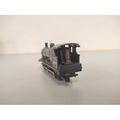 109 - Box of 00 gauge engines and components comprising of issues from Hornby, Triang etc to include Trian... 