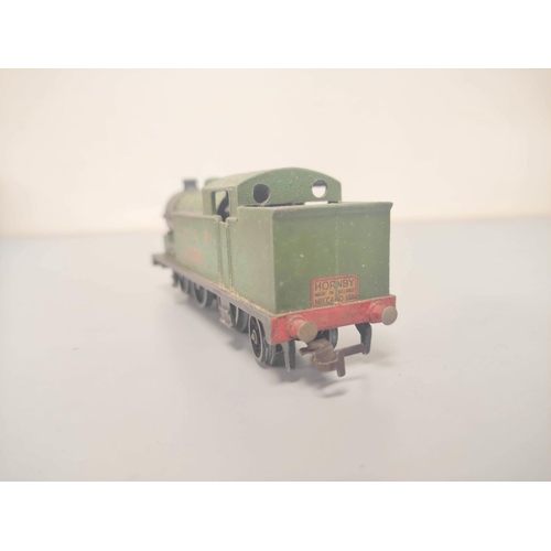 126 - Hornby Dublo. large collection of 00 gauge locomotives and rolling stock to include three Shell D1 L... 