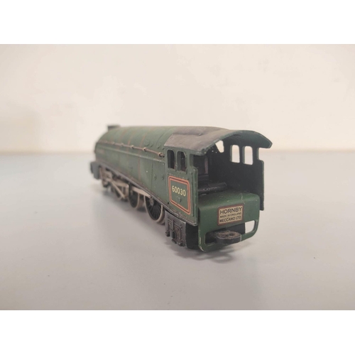 127 - Two 00 gauge Hornby Dublo A4 4-6-2 Golden Fleece Type L 11 60030 locomotives (2).