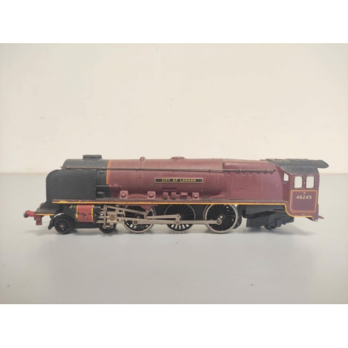 128 - Three 00 gauge Hornby Dublo locomotives including A4 4-6-2 Golden Fleece Type L 11 60030, EDL12 &lsq... 