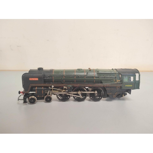 131 - Hornby Railways. Four boxed 00 gauge models to include BR 'Britannia' Class 7P6F 4-6-2 steam locomot... 