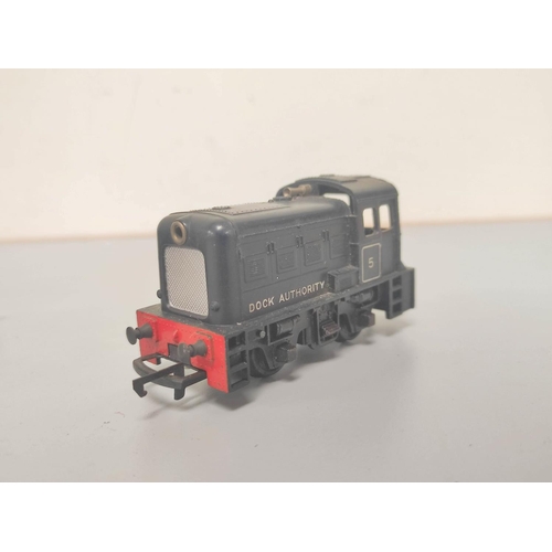 132 - Box of 00 gauge diesel shunter locomotives to include nine Hornby Dock Authority shunters R253, issu... 