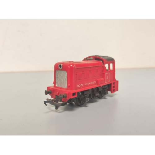 132 - Box of 00 gauge diesel shunter locomotives to include nine Hornby Dock Authority shunters R253, issu... 