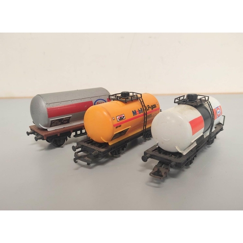 133 - Box of 00 gauge goods wagons and tankers comprising of issues from Lima, Tri-ang, Fleischmann etc to... 