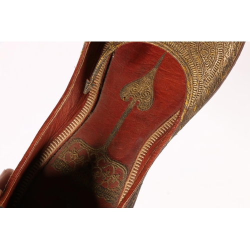 578 - Antique pair of Persian Indian shoes, 30cm.