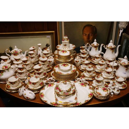 474 - Large Royal Albert Country Rose dinner service to include diner plates, 27cm, coffee pots, tea pots,... 