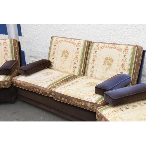 601B - Retro G Plan three piece lounge suite. 