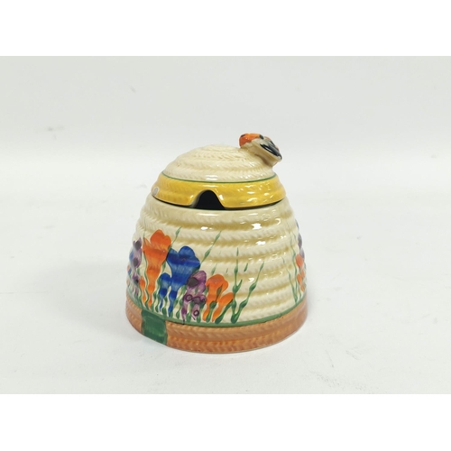 250 - Clarice Cliff (1899-1972) Bizarre Autumn Crocus honey pot with cover, back stamp to underside, appro... 