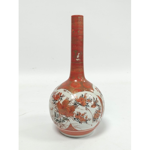 298 - Japanese Kutani porcelain (Meiji period 1868- 1912, and later) comprising a large bottle vase, a pai... 