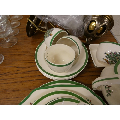 192 - Spode part Christmas pattern tea set.