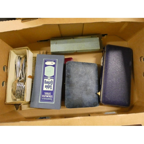 208 - Box of boxed and loose cutlery.