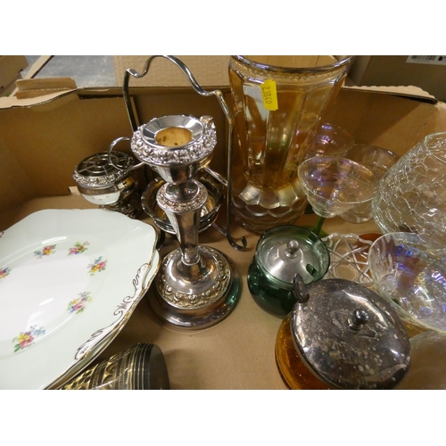 223 - Quantity of miscellaneous items including crockery, glass ware and metal ware.