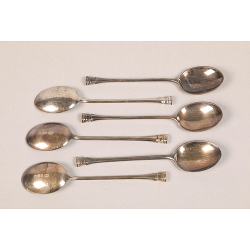 167 - A set of six silver coffee spoons, cased