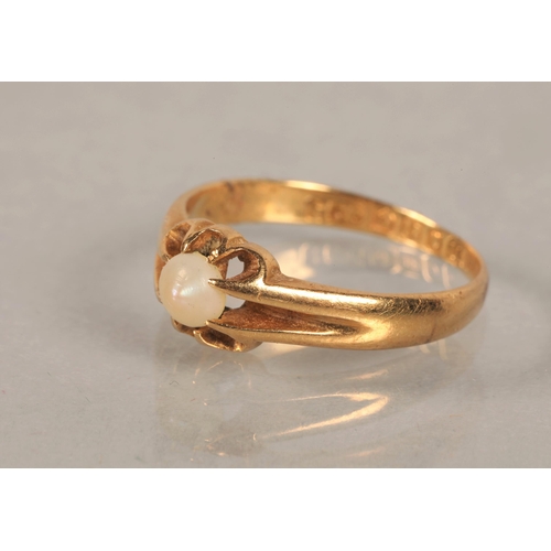 62 - Ladies 18 ct gold pearl ringring size I