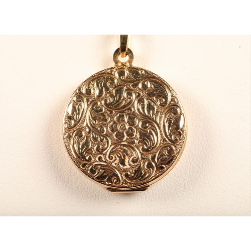 79 - 9ct gold chain and locket pendent5 grams