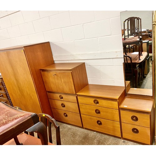 571 - Mid century drinks cabinet with three - drawer chest of drawers, Mirror with two drawers and Meredew... 