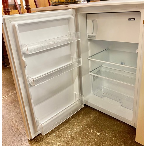 584 - White Lec fridge