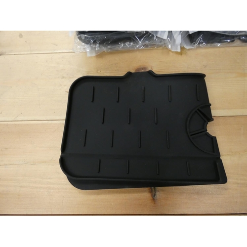 458 - Silicone counter top drip mats. 