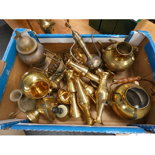 480 - Quantity of various brass ware including urn, tea pot, vases, etc.