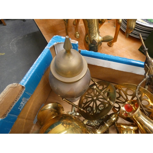 480 - Quantity of various brass ware including urn, tea pot, vases, etc.