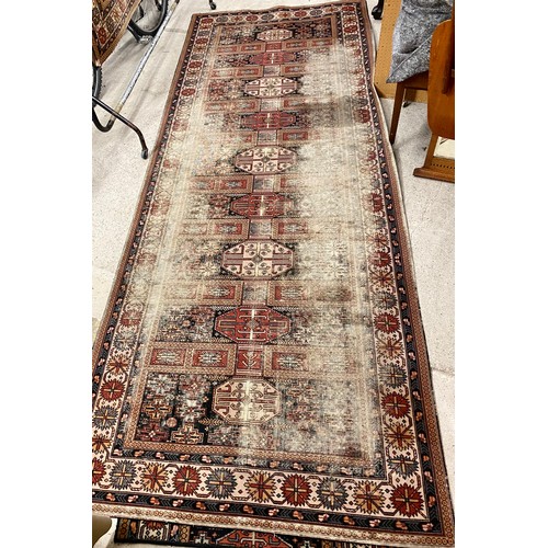 606 - Four various middle eastern rugs/ carpets (4)