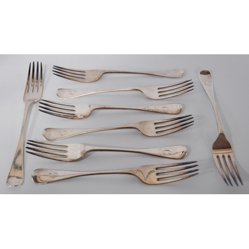 39 - Set of eight Regency silver table forks, hallmarks for Sydenham William Peppin, London 1817-18, engr... 