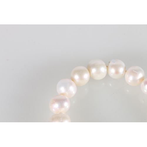 102 - Cultured pearl necklace with 9ct gold ball clasp, 45cm.