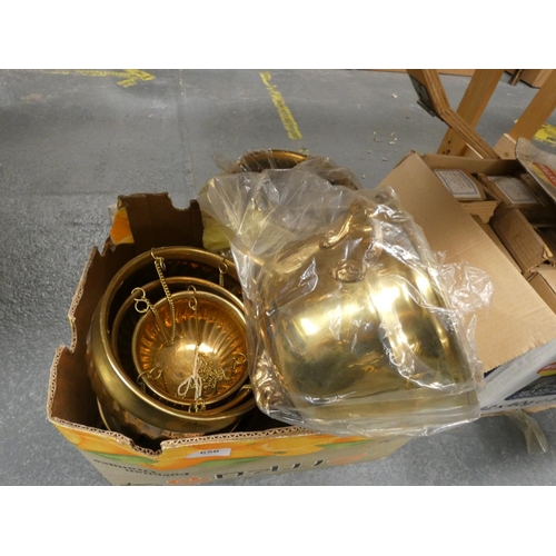 656 - Box of brass planters, etc.