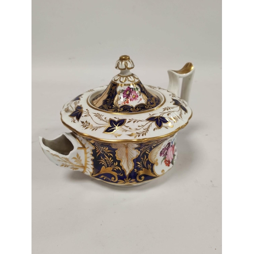 277 - Ridgeway china part porcelain tea set comprising a teapot, a biscuit plate, eight saucers and five c... 