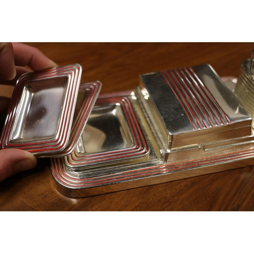 89 - Chromed art deco style smokers desk set comprising lighter, lidded box and for ashtrays,  22cm ... 