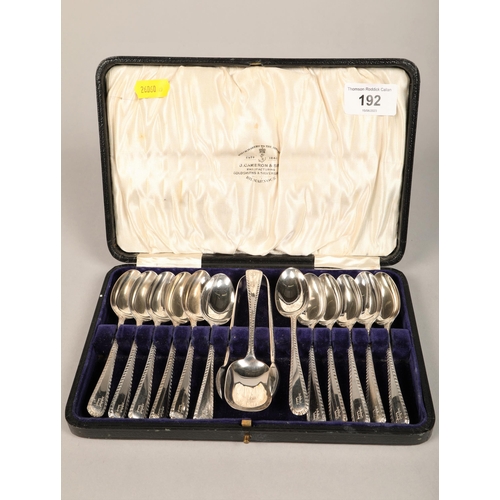 192 - Twelve Edward VII silver teaspoons with tongs and preserve spoon, fitted case, 272 grams