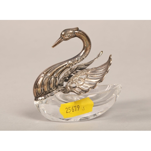 195 - 925 Silver and glass swan, 7.5 cm long
