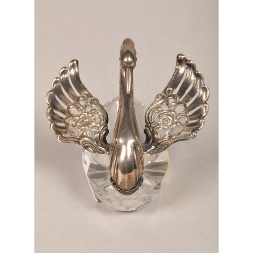 195 - 925 Silver and glass swan, 7.5 cm long