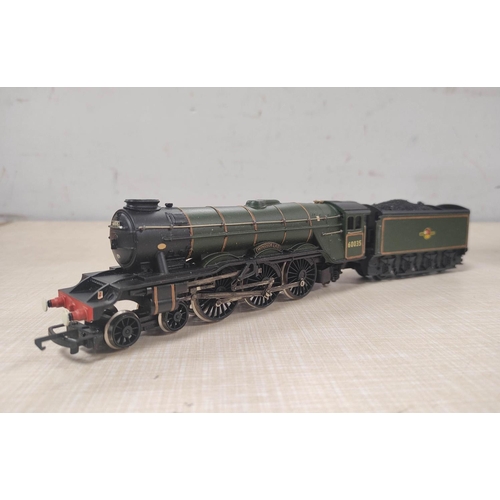 104 - Box of 00 gauge engines and rolling stock comprising of issues from Hornby, Triang etc to include Ho... 