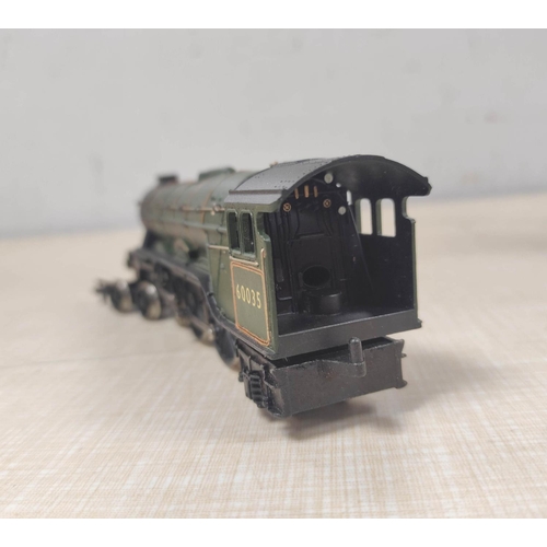 104 - Box of 00 gauge engines and rolling stock comprising of issues from Hornby, Triang etc to include Ho... 