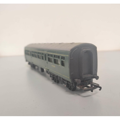 112 - Box of 00 gauge rolling stock comprising of eight Tri-ang R167/8 DMU Power Cards M79628, four Tri-an... 