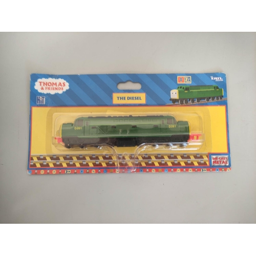 83 - Box of 00 gauge locomotives, rolling stock and components, to include Triang R54 4-6-2 TR 2335 Trans... 