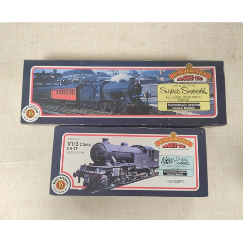 86 - Bachmann. Two boxed locomotives to include 31-853 Class J39 0-6-0 1996 in LNER Black Livery and 31-6... 