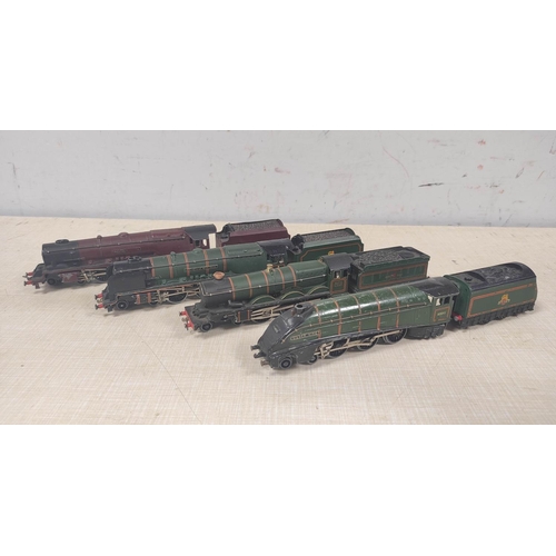 87 - Four 00 gauge Hornby Dublo locomotives and tenders to include EDLT20 Castle Class 4-6-0 'Bristol Cas... 