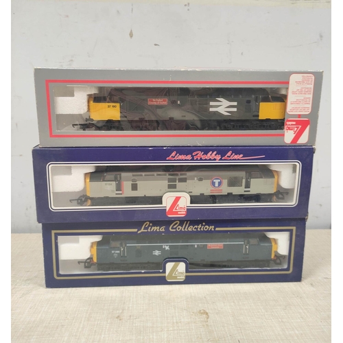 97 - Boxed 00 gauge locomotives comprising of three examples by Hornby to include BR Class 7MT 'Morning S... 