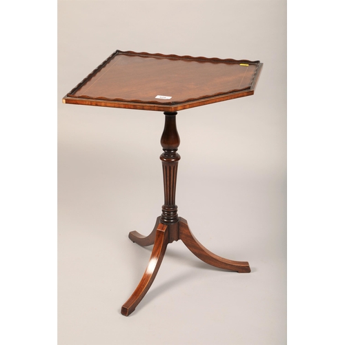 529 - Five sided mahogany corner table h53cm 45cmd