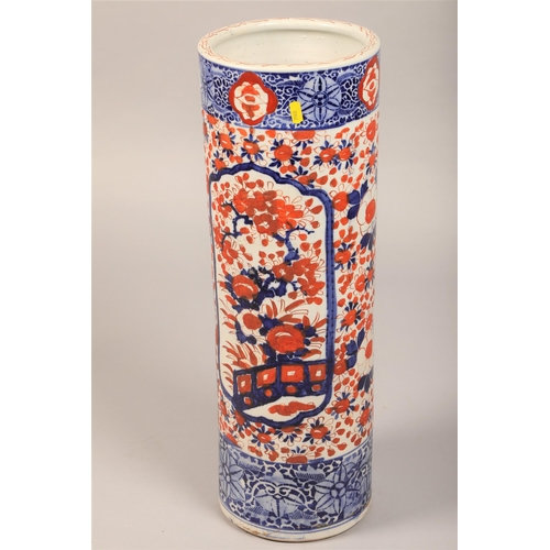 531 - Large Imari style umbrella/stick stand